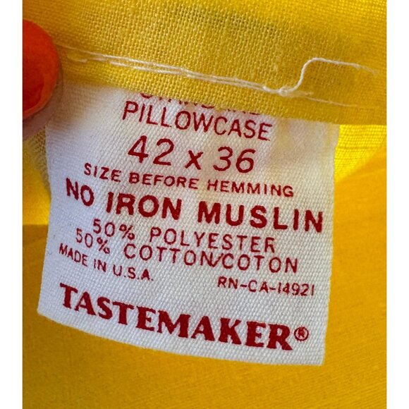 Vintage 70s pillowcase, golden yellow floral, single pillow sham, Tastemaker - Picture 3 of 8